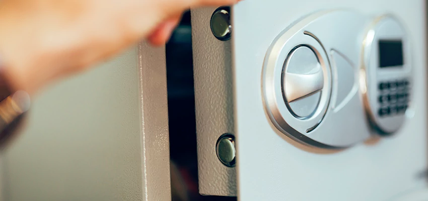 Fingerprint Safe Openers in Atwater, CA